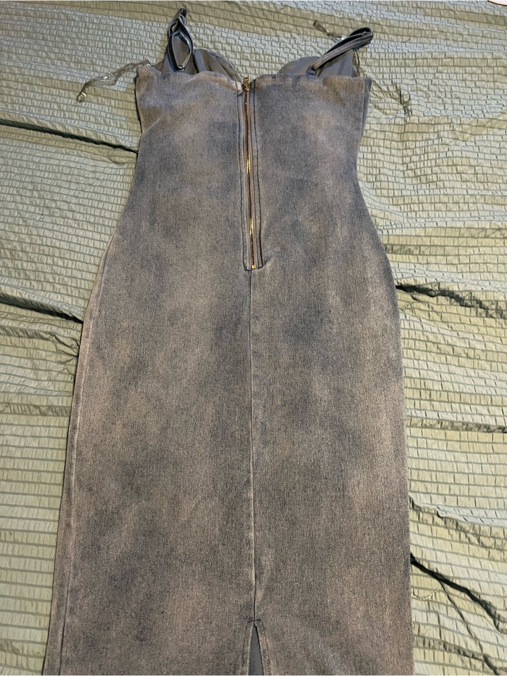 Strapless Grey Bodycon Midi Dress with Front Zip